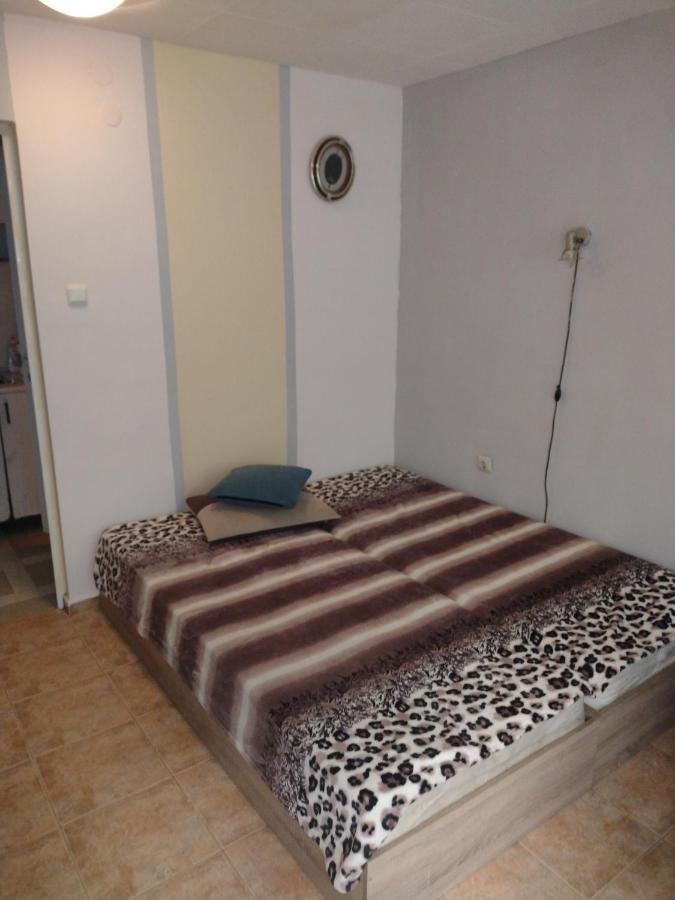 Apartment Petr Beron Варна Екстер'єр фото